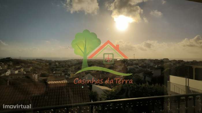 Moradia T5 com Vista de Mar Deslumbrante em Baleia, Carvoeira-5