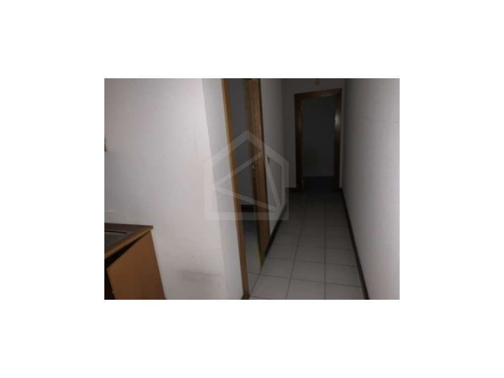 Loja em Santa Maria de Lamas - Grande imagem: 4/8