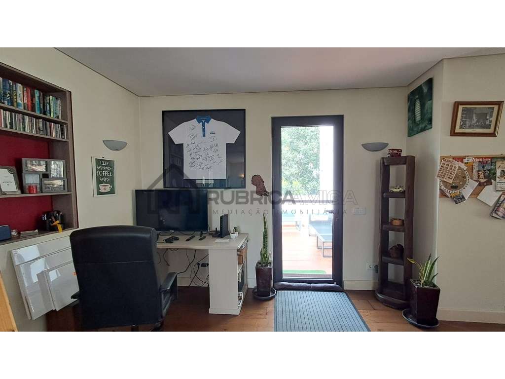 Moradia Renovada no Campo com anexos, Vista Desafogada e Grande Pot...-12