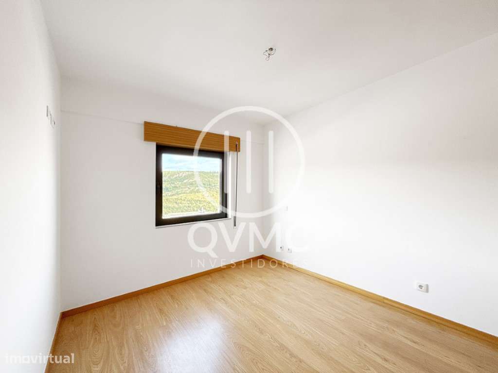 Apartamento T3 em Sesimbra com parqueamento - Vista mar e castelo-23