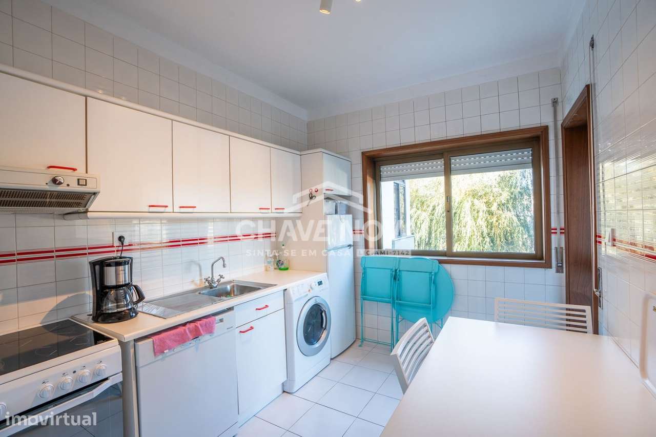 Apartamento T2  c/ Varanda e Garagem Matosinhos - Grande imagem: 4/19