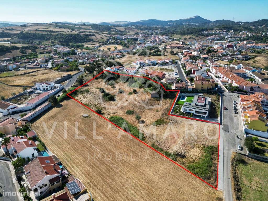 Terreno com 11934,20m2 para loteamento de 10 moradias isoladas, com... - Grande imagem: 3/29