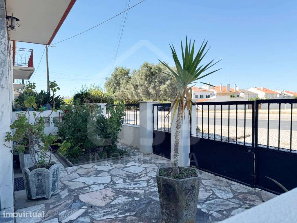 Moradia T5 - centro de Benavente-1