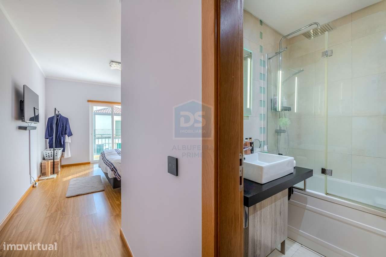 Apartamento T3 Venda em Quelfes,Olhão-17