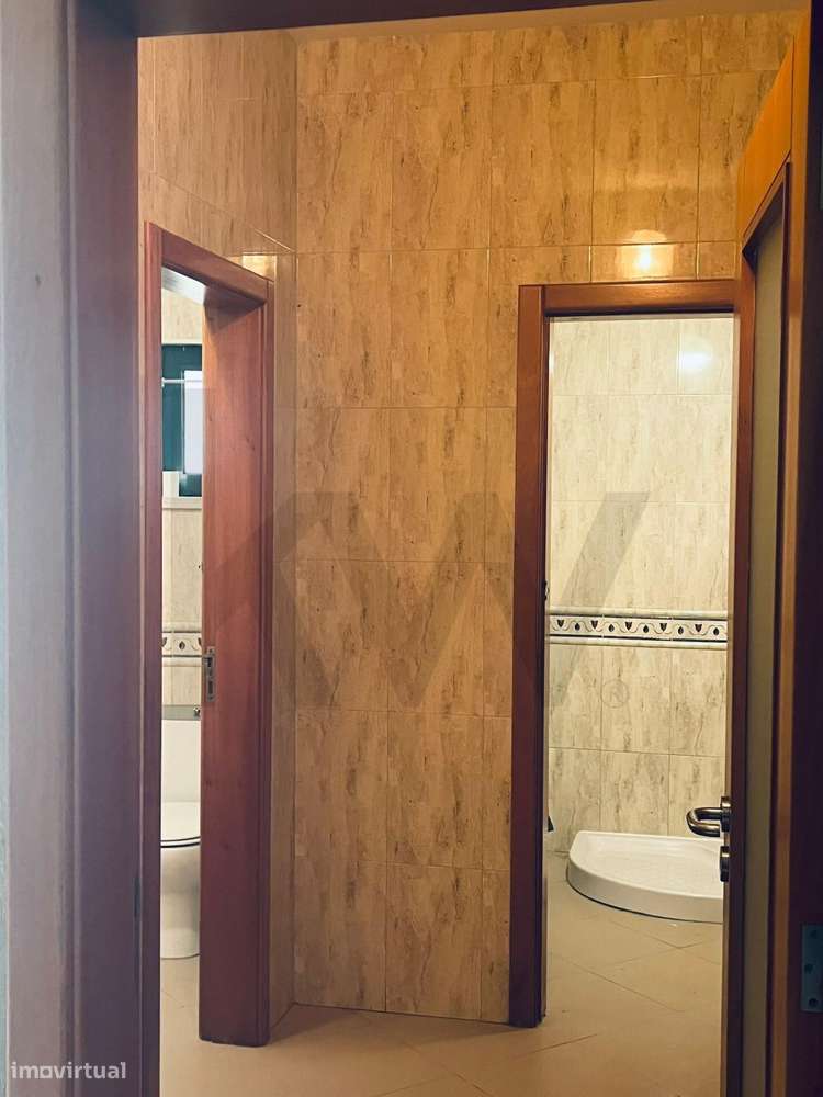 Armazém 767m2 com terreno 1854m2-22