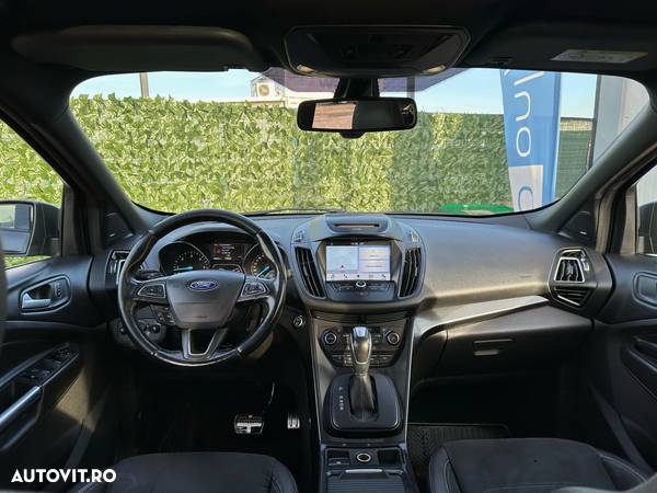 Ford Kuga 2.0 TDCi 4WD Powershift ST-Line - 6