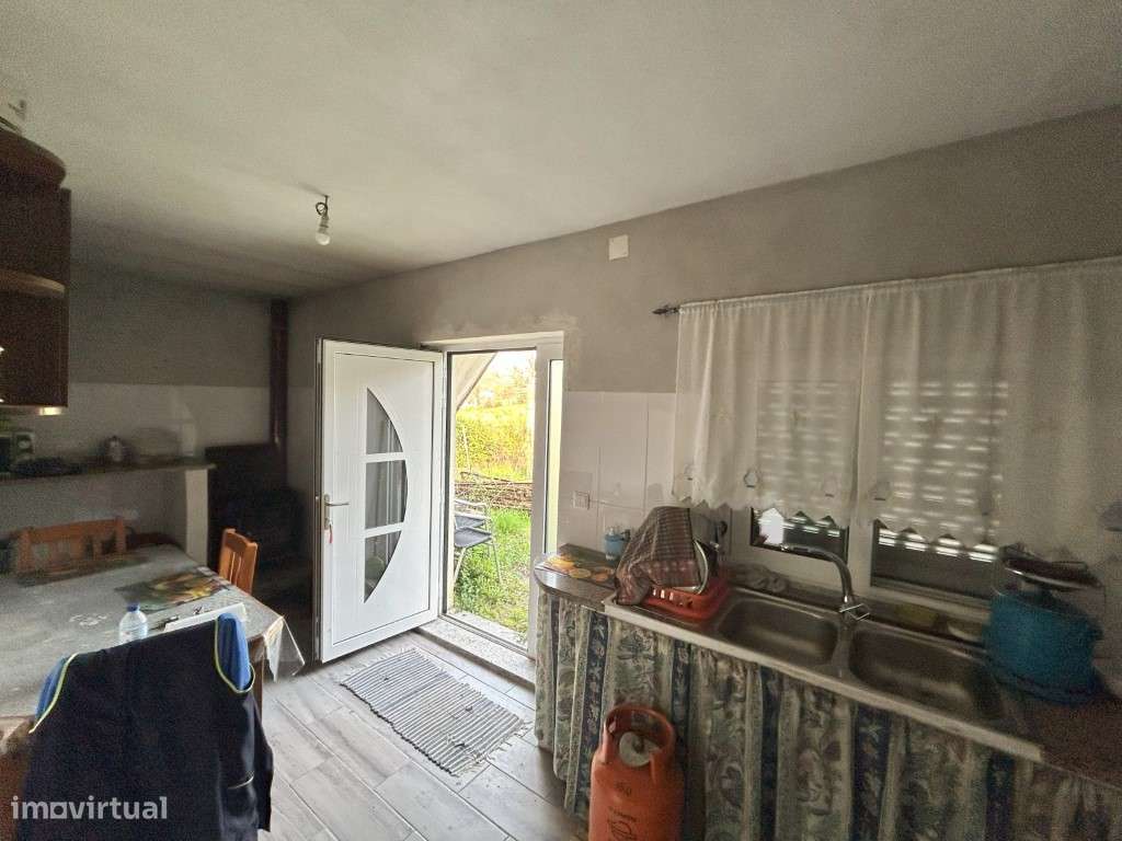 Moradias para reconstrução - Grande imagem: 4/7