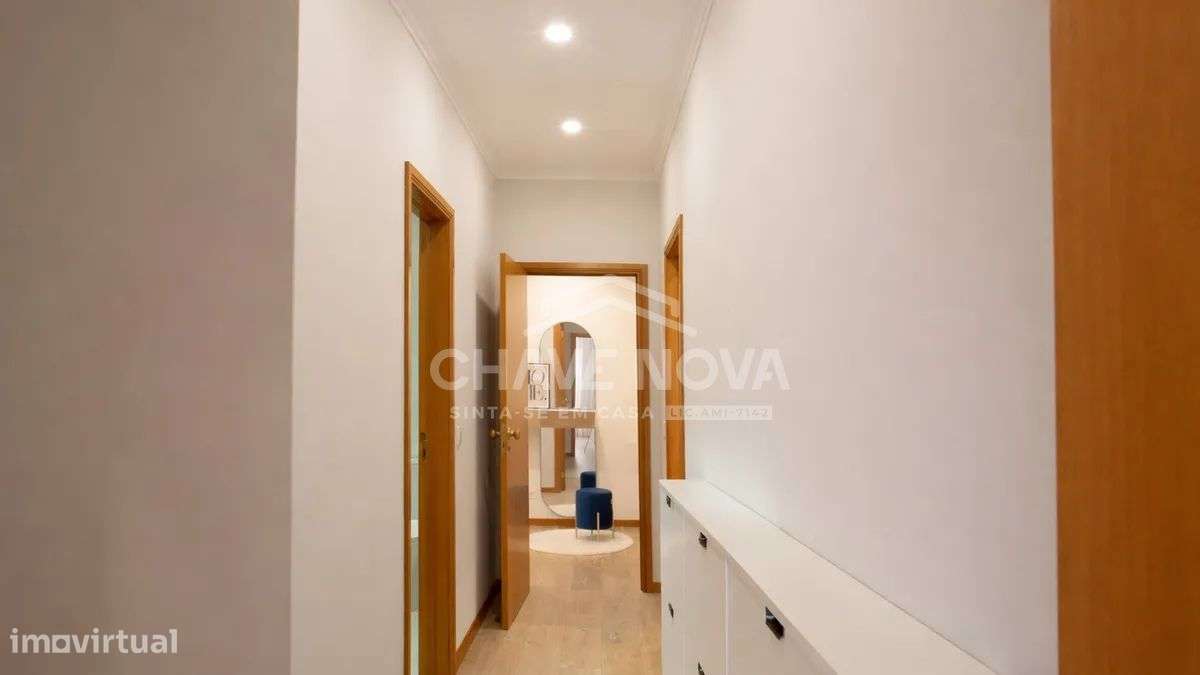 T3 com Varandas | Garagem | Vista Desafogada-27