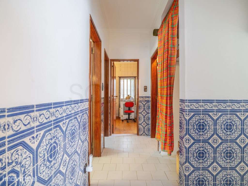 Moradia Térrea Isolada para Remodelar - Foros de Amora-8