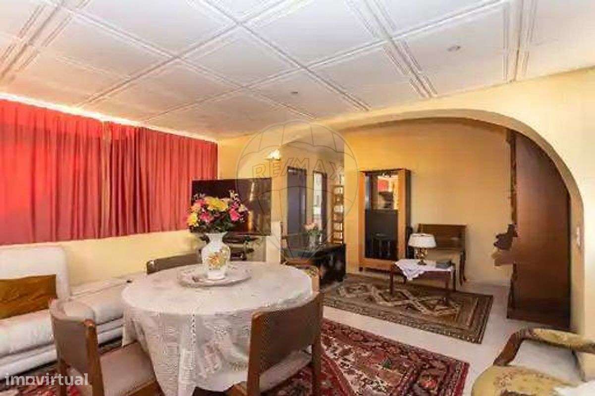 Moradia T6 para venda-25