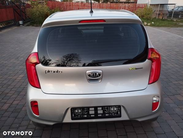 Kia Picanto 1.0 Dream Team Edition - 12