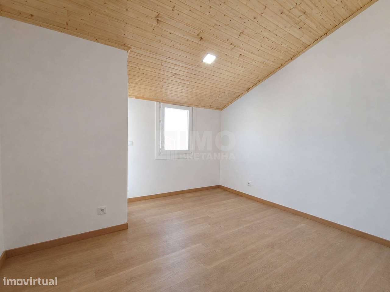 Moradia Renovada na Vila do Carvalho – Covilhã-7