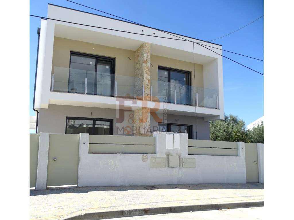 Geminada Duplex T3 com Pérgula (espaço para Piscina) Pinhal General...-34
