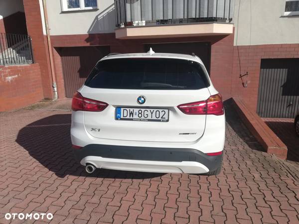 BMW X1 sDrive18i Advantage - 4