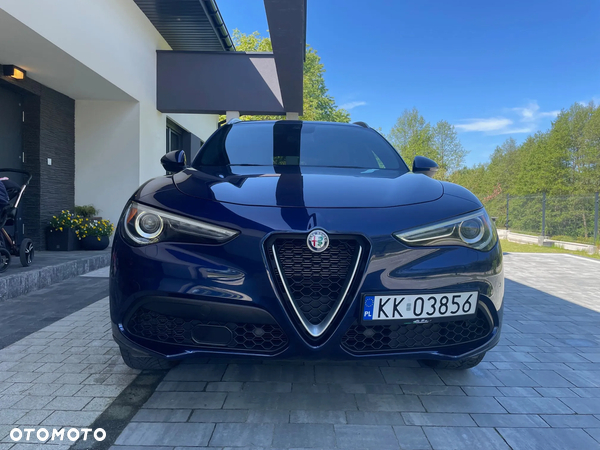 Alfa Romeo Stelvio 2.0 Turbo 16V AT8-Q4 Ti - 9