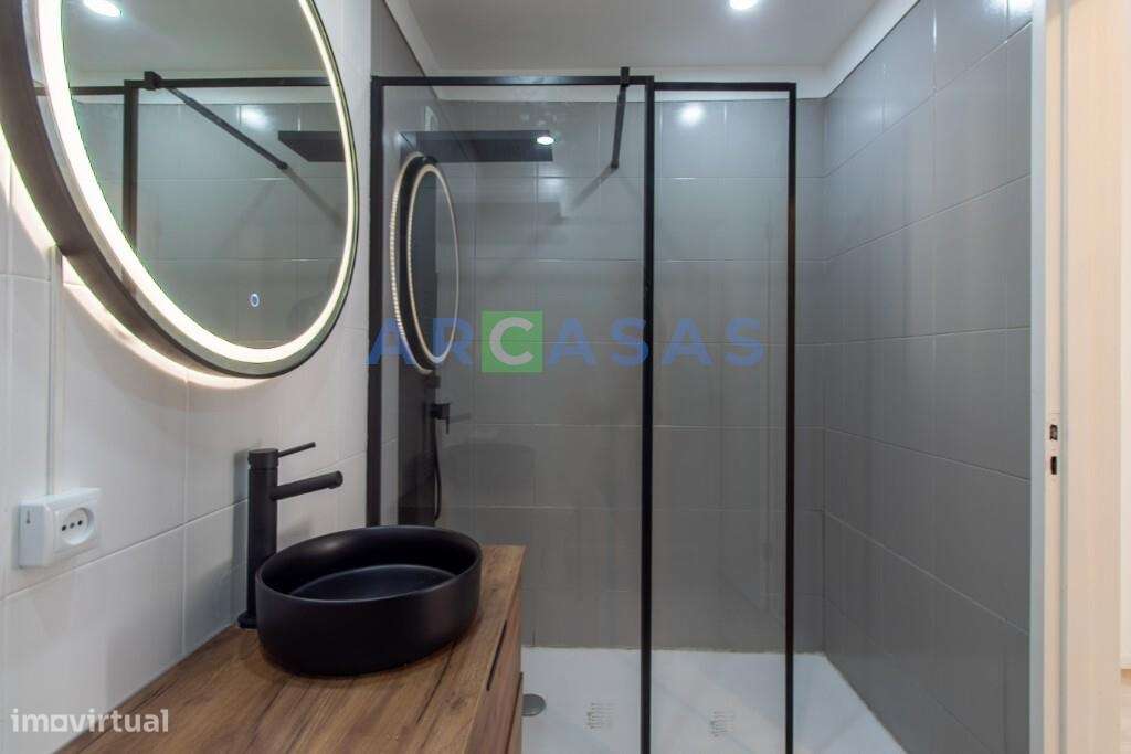 Apartamento T3  com varanda e lugar de garagem em Baguim do monte, Gon-21