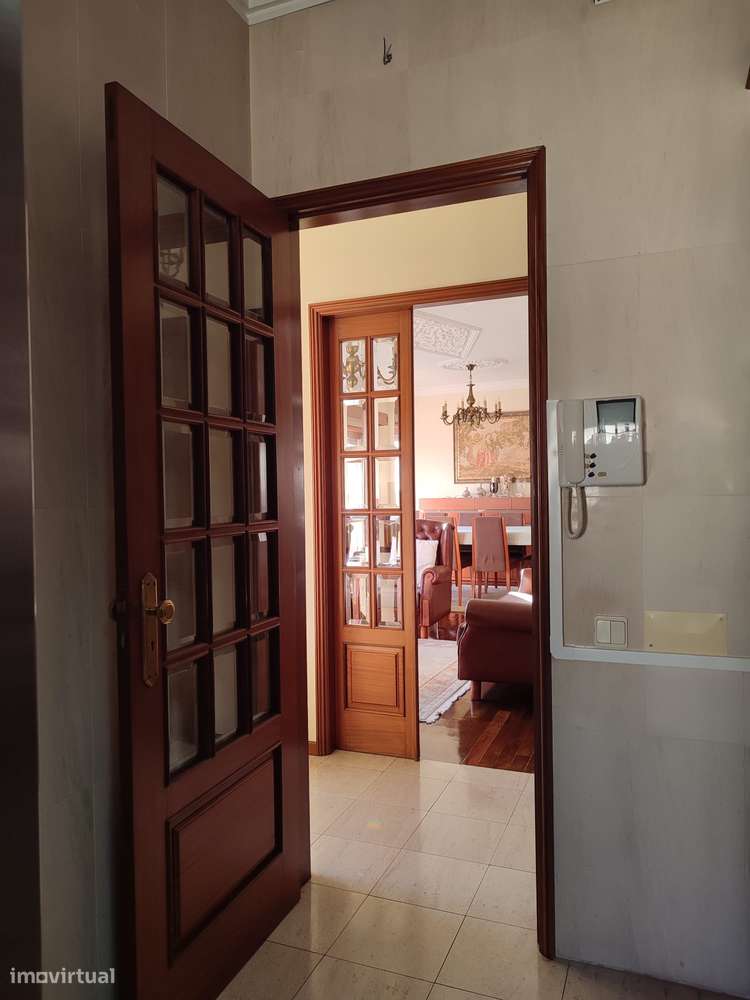 Casa com restaurante, localizada a poucos minutos a pé do mar, Espinho-20