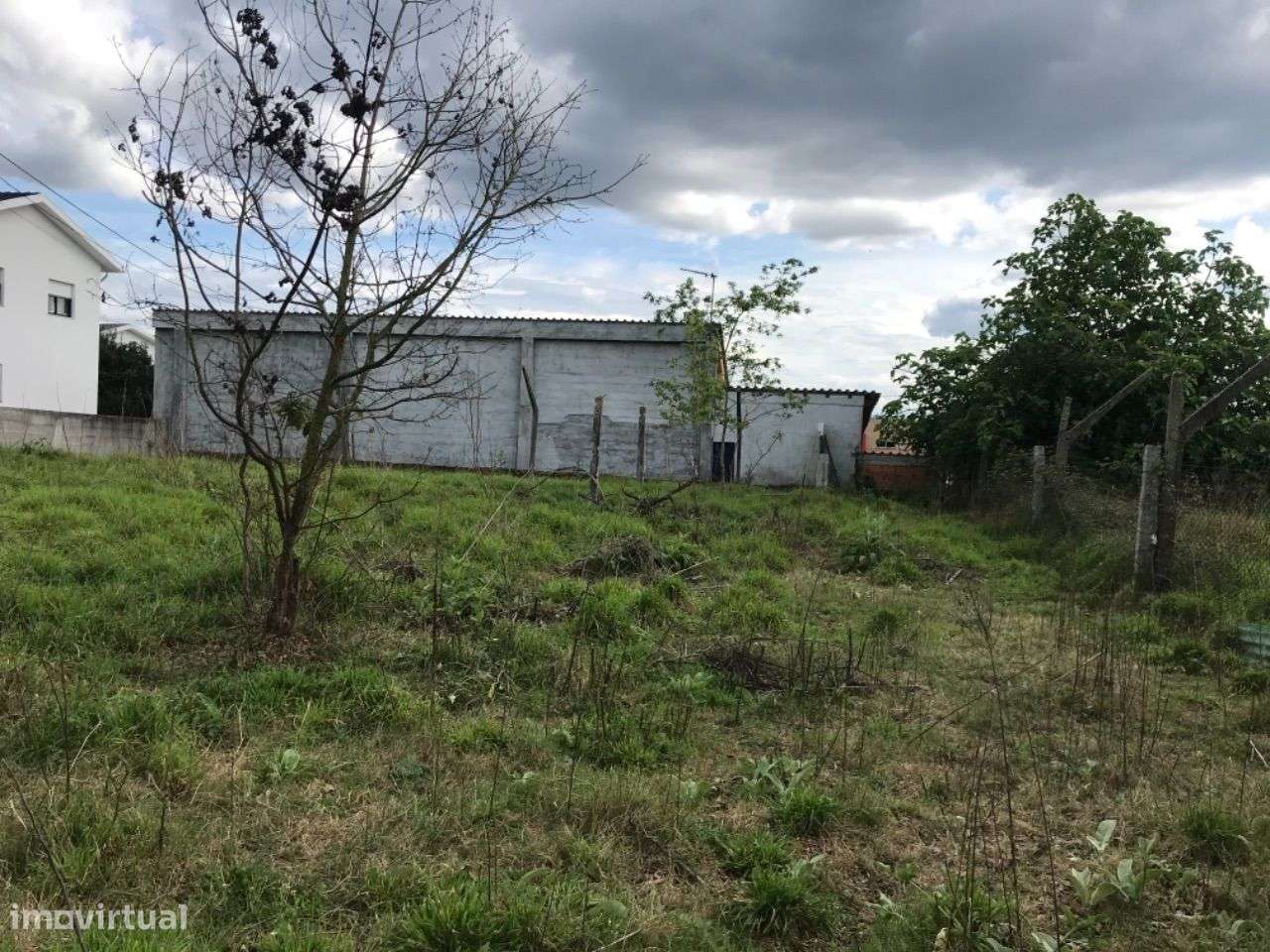 Terreno com 1.200 m2 - Grande imagem: 3/5