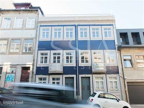 Apartamento T0 com Varanda no Centro do Porto-7