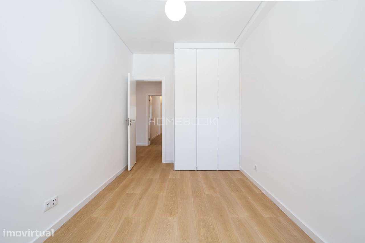 Apartamento T2 renovado na Graça-10
