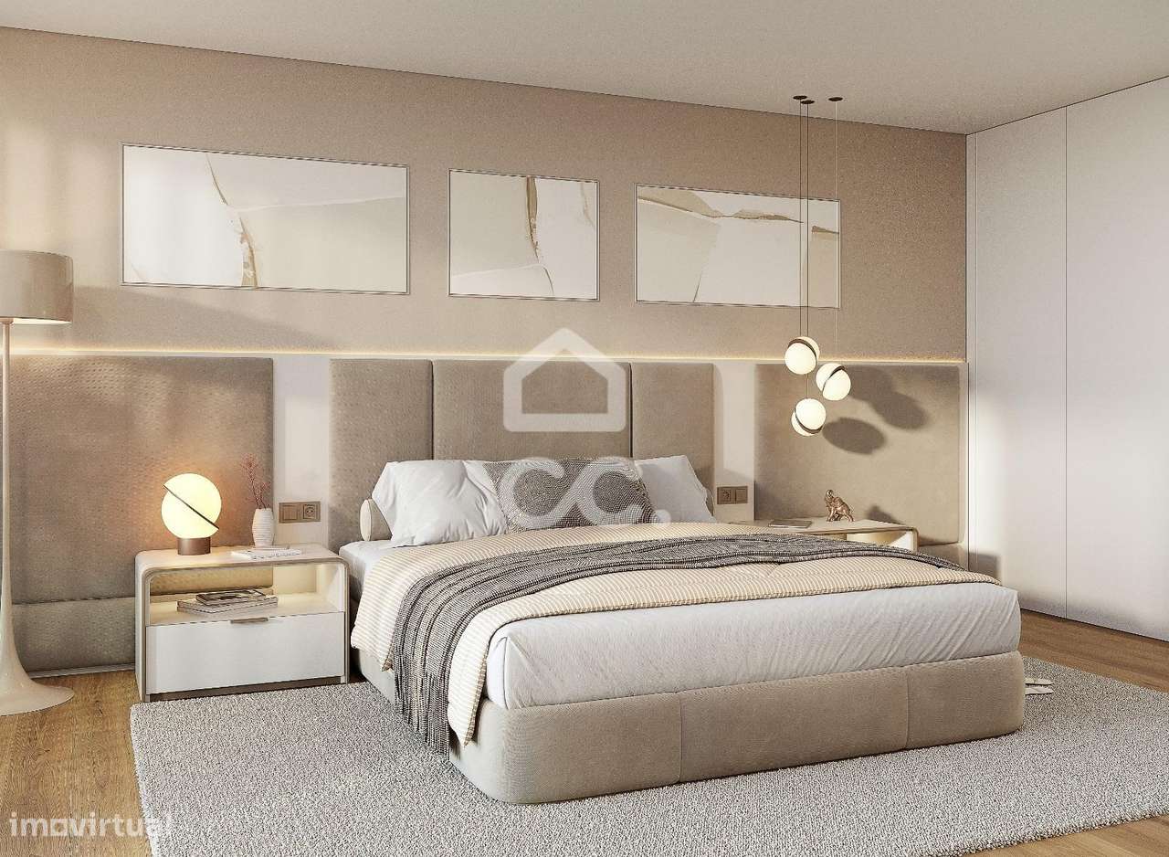 Moradia T4 nova, com jardim e terraço, em condomínio privativo com pis-31