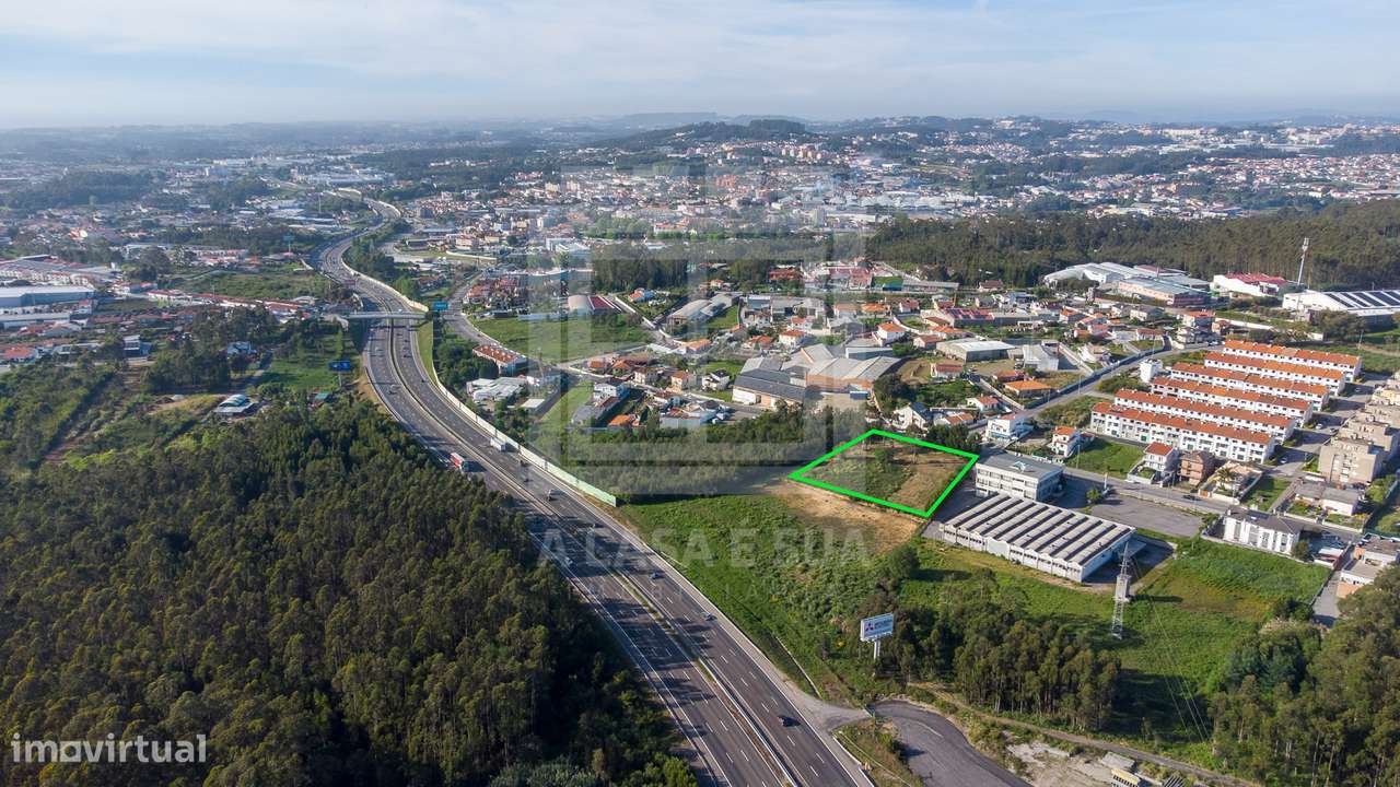 Venda conjunta de 2 terrenos urbanos em Rio Meão, S.M. Feira-10