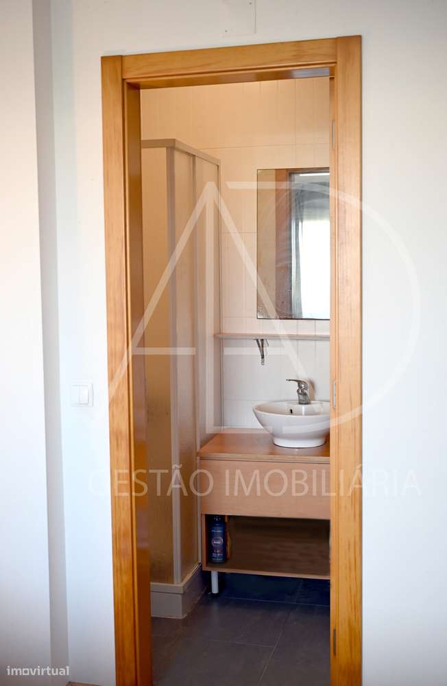 EXCELENTE APARTAMENTO T3 EM ALHOS VEDROS-12