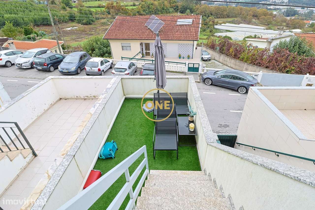 Excelente Moradia em Selho São Jorge-8