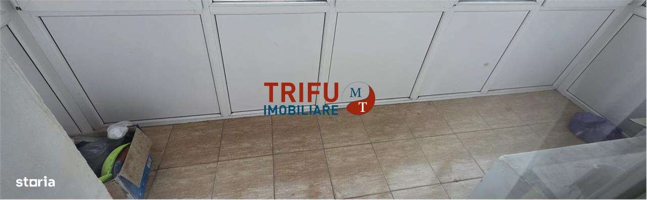 Apartament et. 2, 3 camere, decomandat zona Piata-7