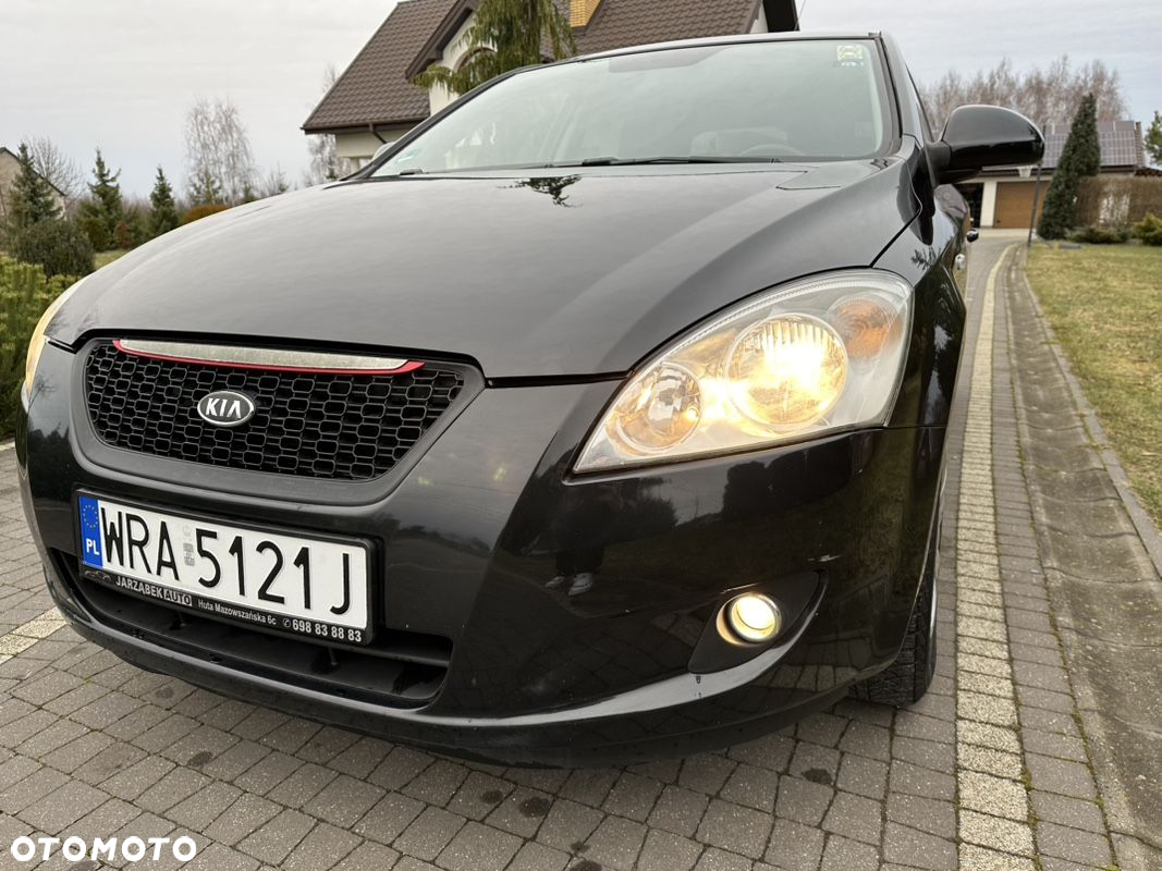 Kia Ceed 1.4 CVVT Attract - 32