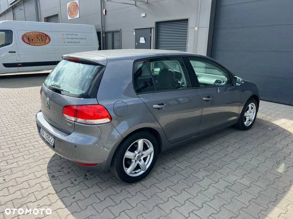 Volkswagen Golf 1.6 TDI BlueMotion Technology Comfortline - 19