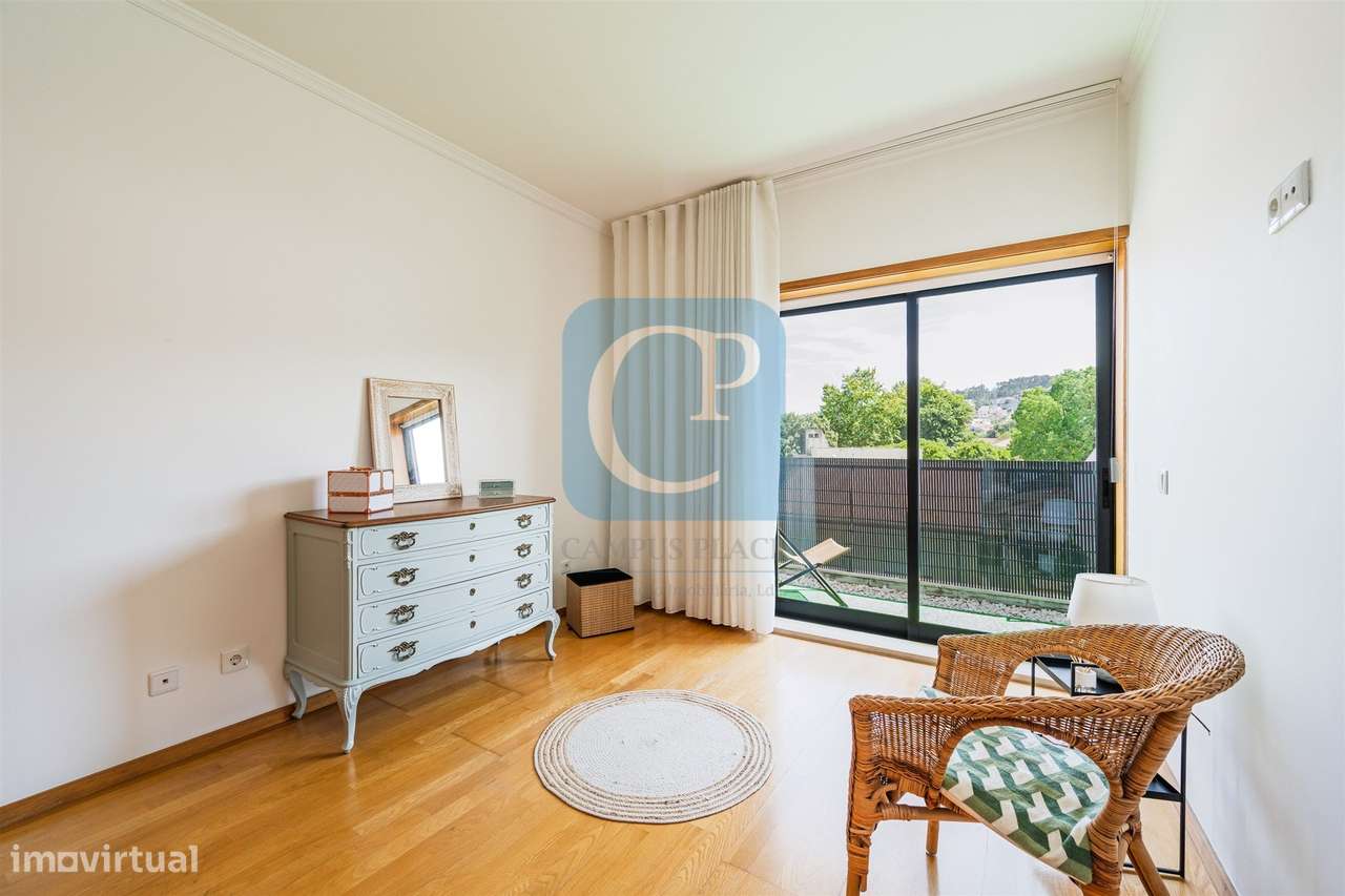 Apartamento T2 duplex no centro de Valongo-22