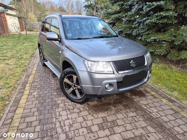 Suzuki Grand Vitara 2.0 - 3