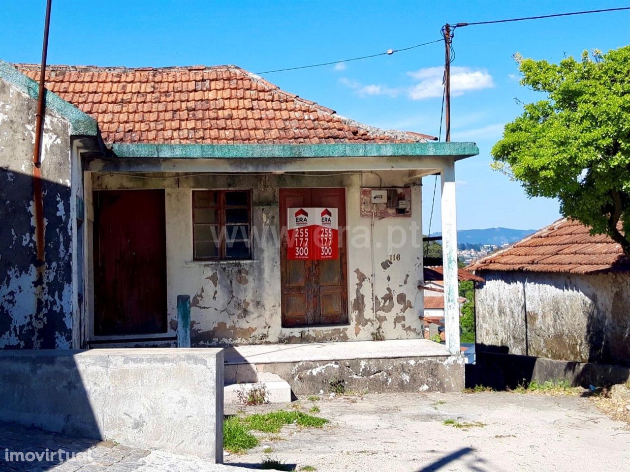 Terreno para construção com ruína em Duas Igrejas - Paredes