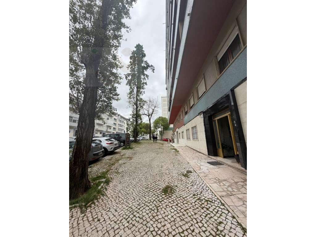 Apartamento T3 Venda Lisboa-49