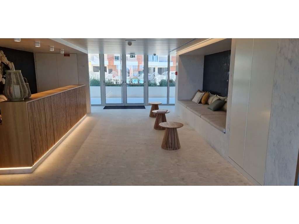 Exclusivo T1 no Prestigiado Condomínio Bayline - Armação de Pêra-27