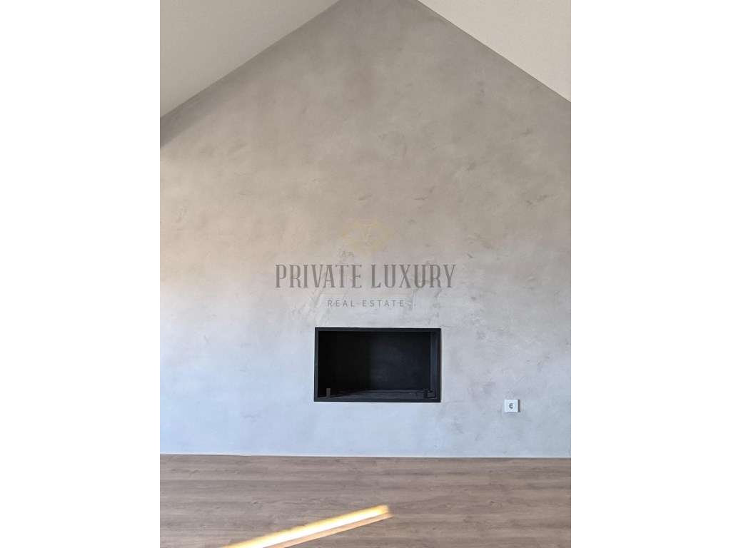 T3 Duplex Novo com Terraço junto à Praça da Alegria | Lisboa-2