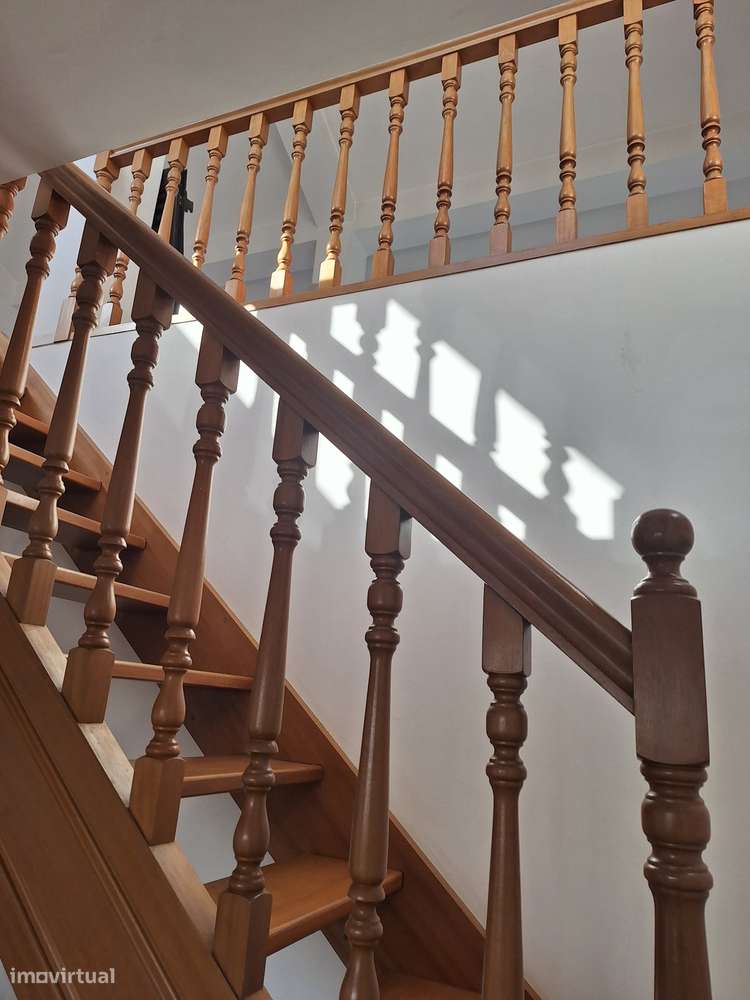 T4 com Estúdio em Bonito Prédio-16