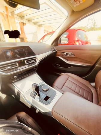 BMW 330 e Touring Line Luxury Auto - 9