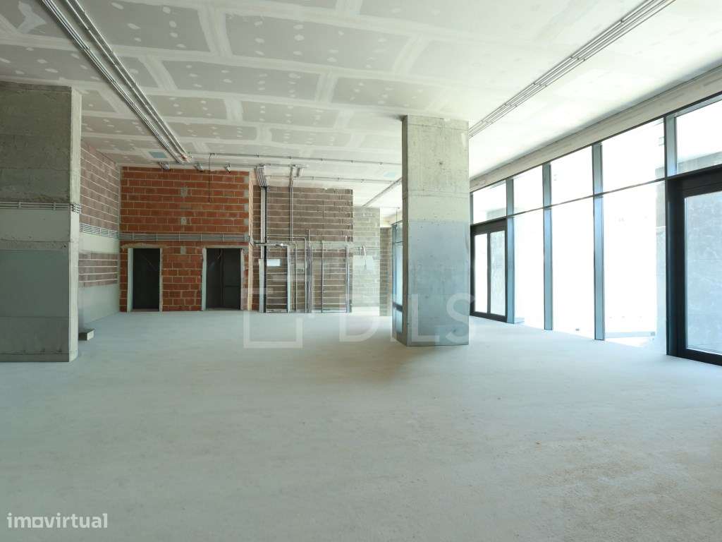 Loja para venda no Edifício DUUO, em Avenidas Novas, Lisboa - Grande imagem: 2/20