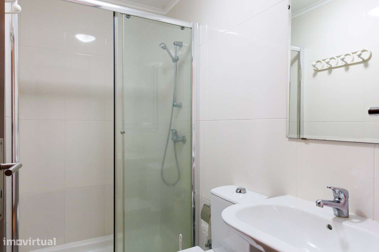 Moradia T7 com vista mar preparada para Alojamento-15