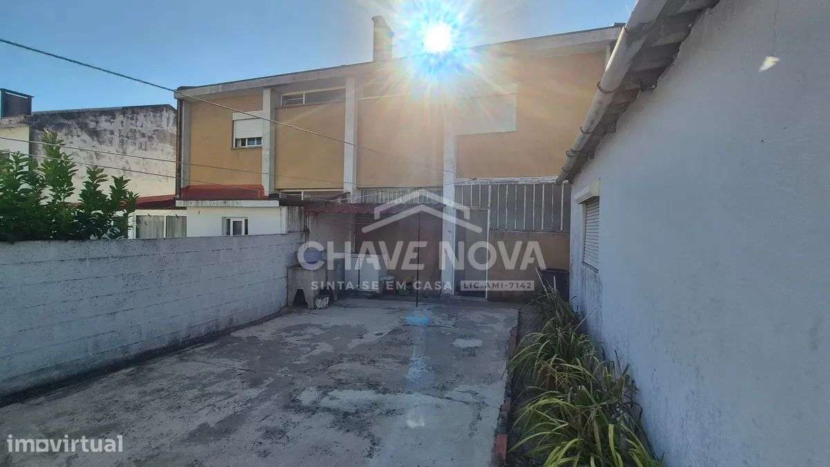 Moradia T2+1 c/garagem em Mafamude  (Urbanização do Cedro, Mafamude)-22