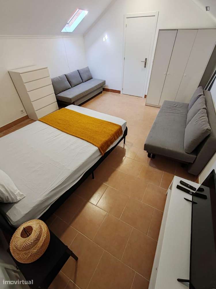 Quarto - localizado em Xabregas Lisbon - Grande imagem: 3/10