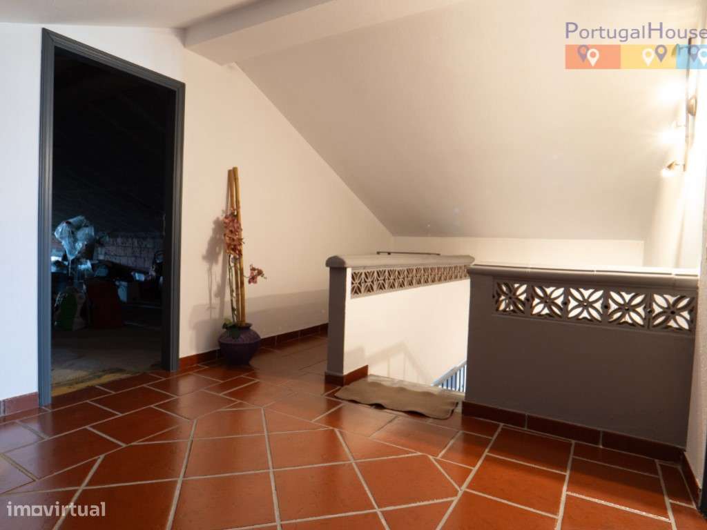 Moradia independente T3 com anexo T2 e 5.000 metros de terreno.-26