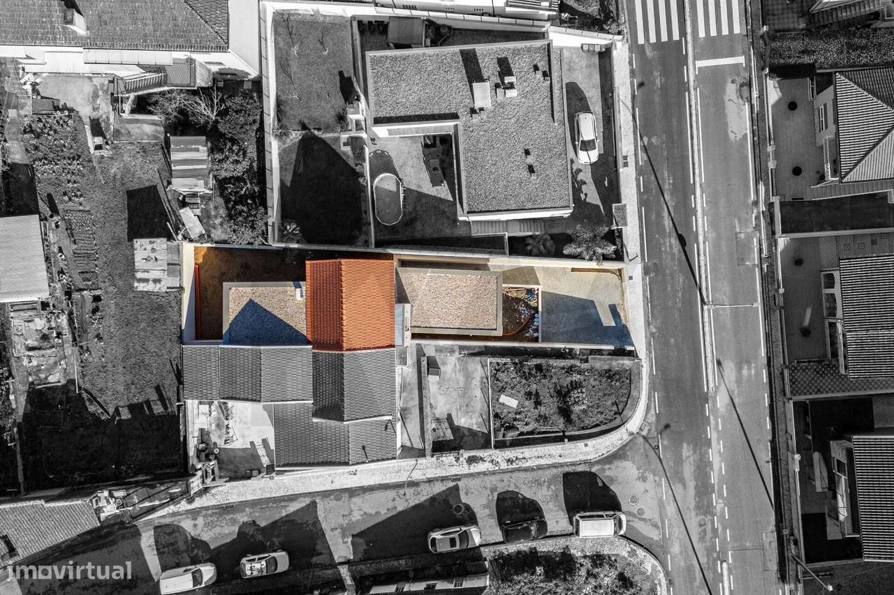 Moradia Geminada Nova - São João da Madeira - Grande imagem: 4/30