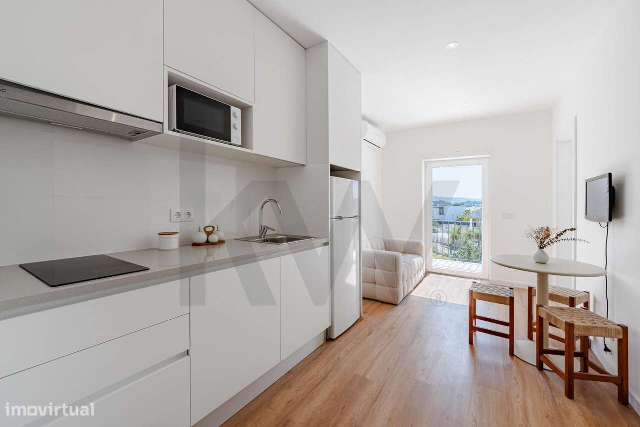 Prédio Residencial 17 Unidades – Totalmente Remodelado | Leiria-13