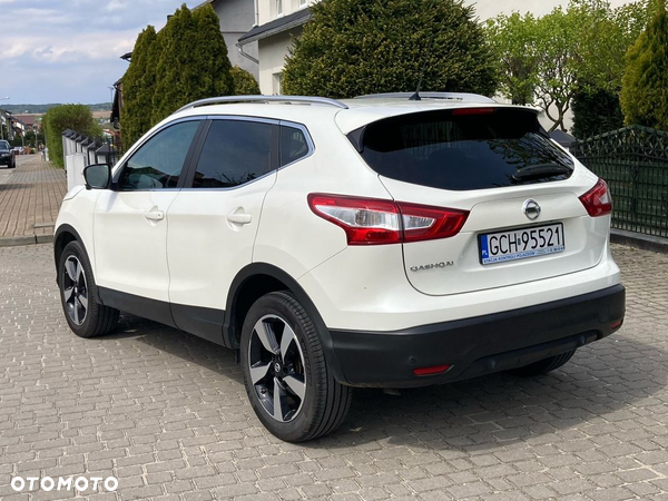 Nissan Qashqai 1.6 DCi TEKNA+ - 4