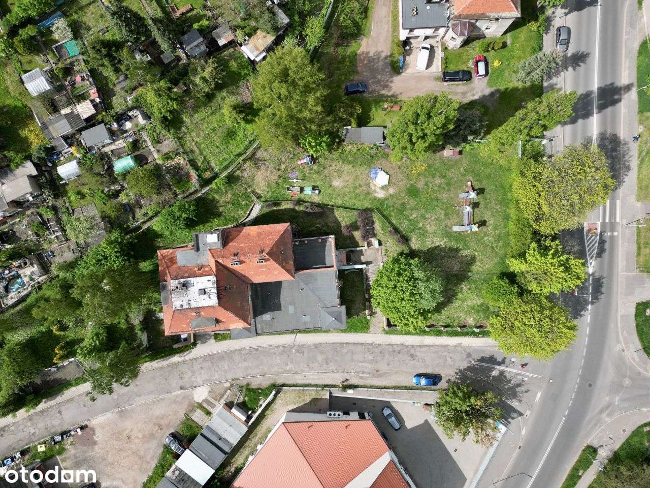 Nieruchomość idealna na szkołę, przychodnię, apartamenty-1