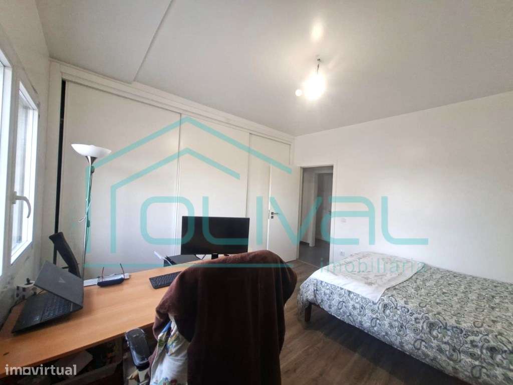 Apartamento T3 com Excelente Áreas-23