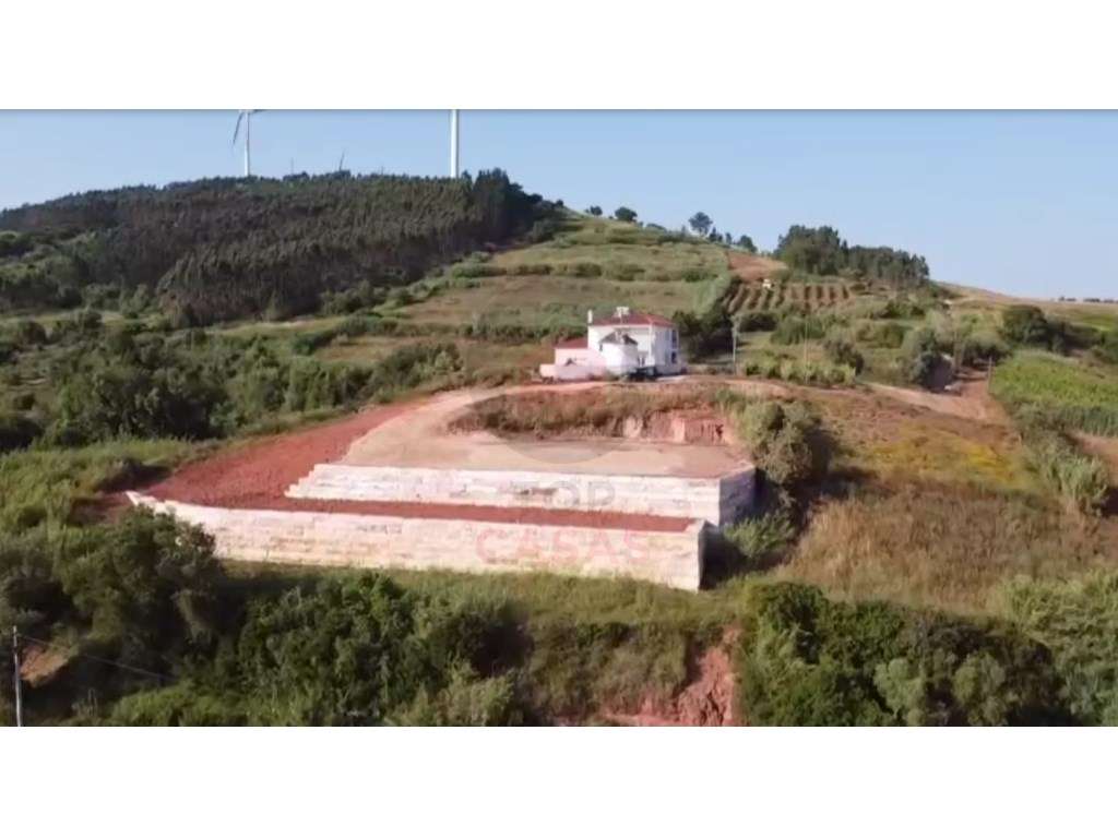 Terreno com Projeto Aprovado para Moradia Contemporânea em Figueiro...-8